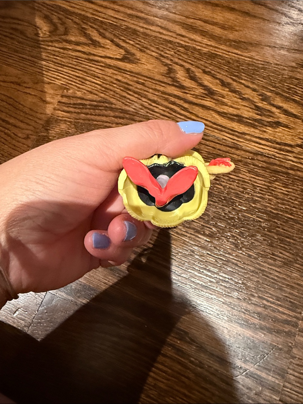 vintage 1991 McDonald's Happy Meal Cruella de Vil action figure - Picture 3 of 4